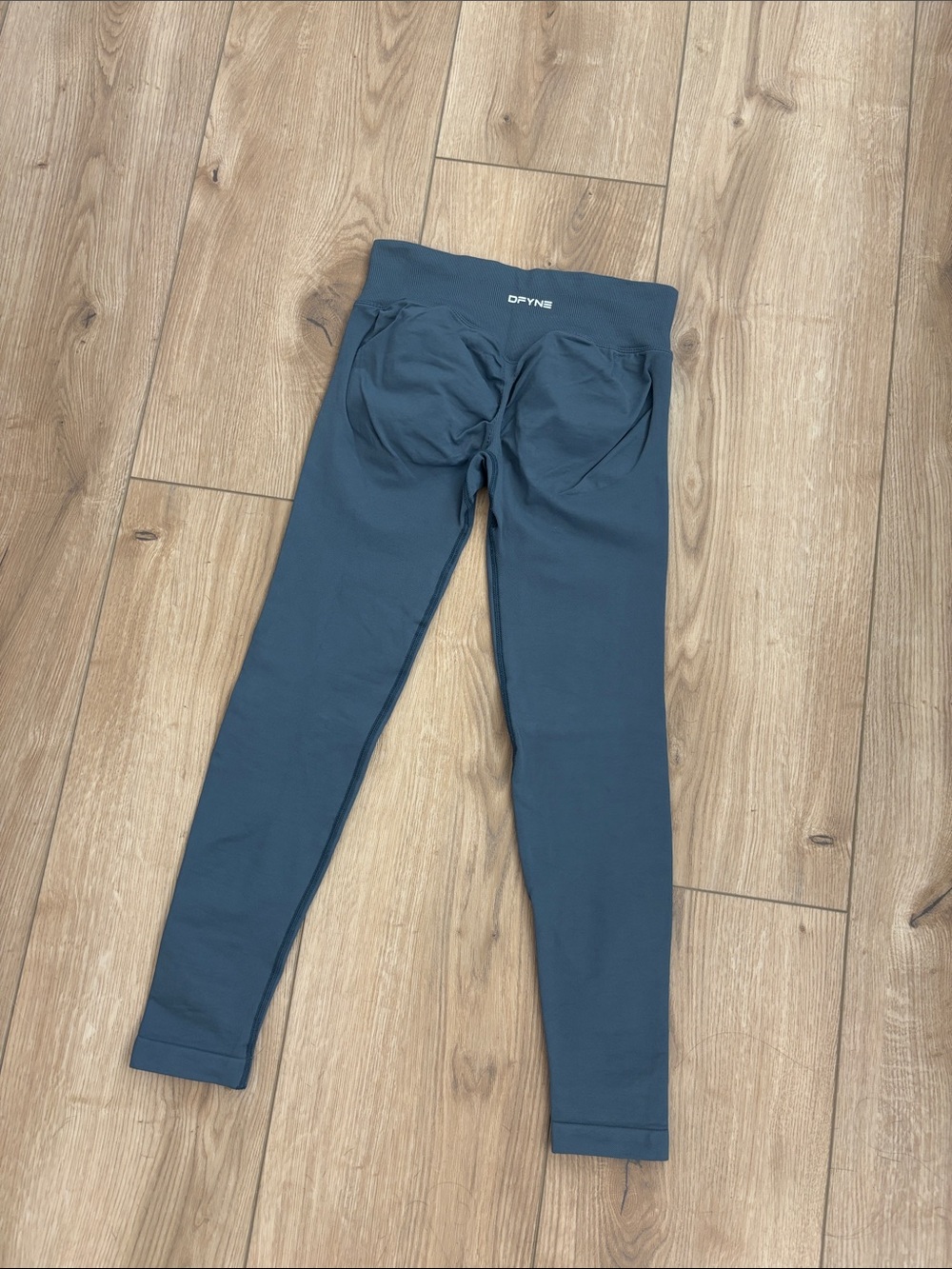 DFYNE Defy leggings (never worn)